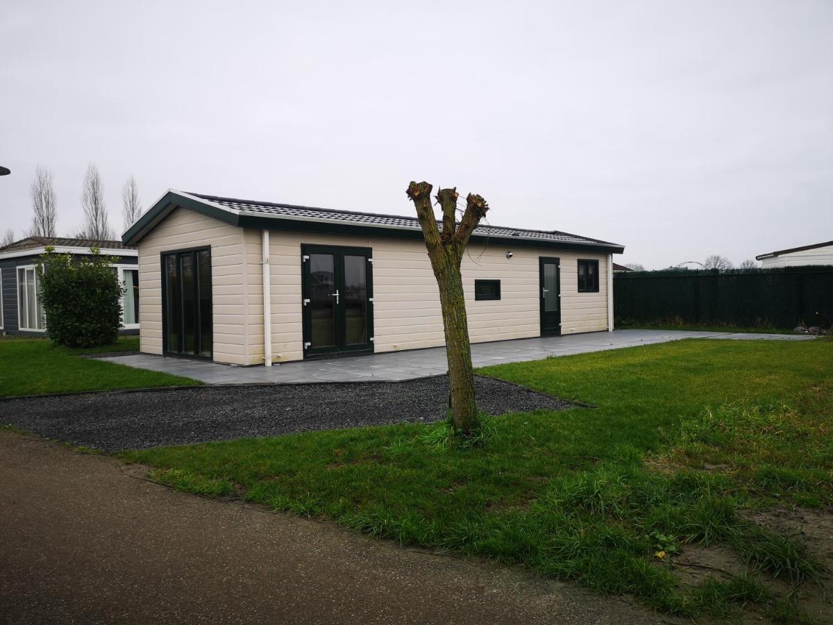 Вілла Gezellig Chalet Met Eigen Parkeerplaats, Park In Aanbouw, Geen Wi Fi Molenschot Екстер'єр фото